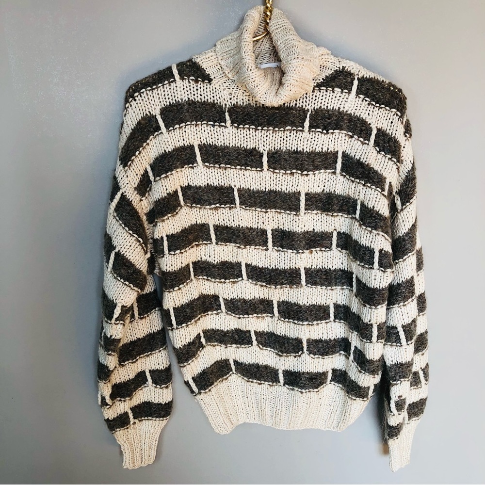 Vintage silk & mohair ivory taupe hand knit turtleneck fuzzy sweater M